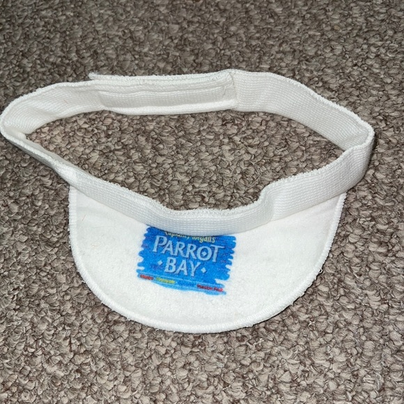 NWOT Captain, Morgan’s parrot bay Rum White Terry cloth Visor sun beach hat cap - Picture 1 of 3